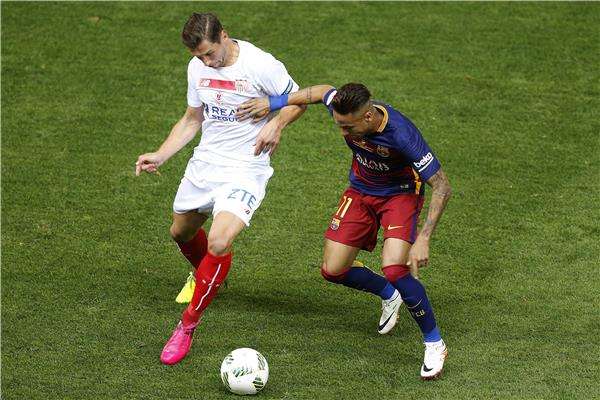 كريشيوفياك ( إلى اليسار )