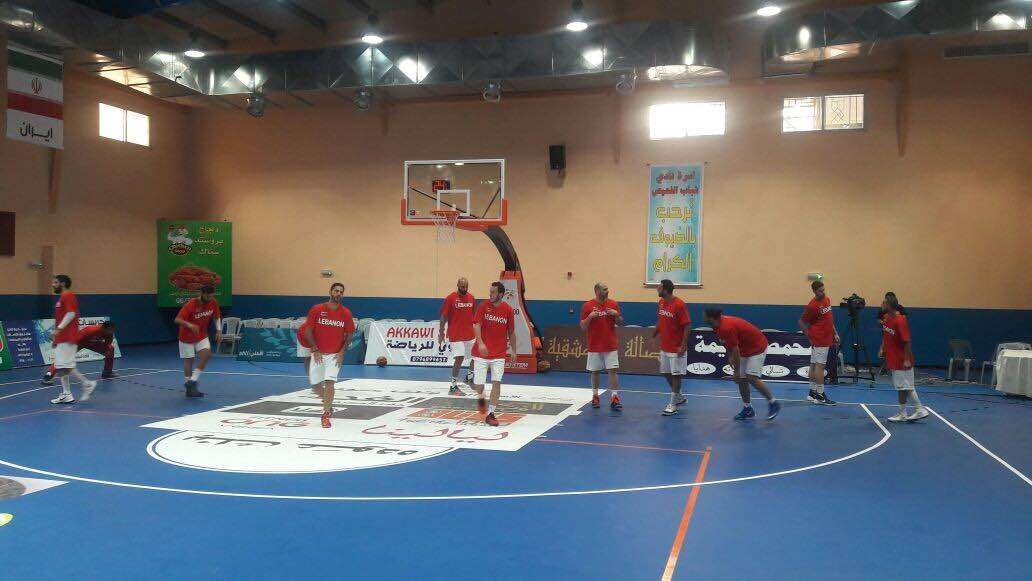 لاعبو منتخب لبنان قبل لقاء سوريا
