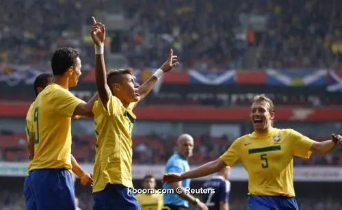 ?i=reuters%2f2011-03-27%2f2011-03-272011-03-27t152823z_01_edy07_rtridsp_3_soccer-friendly_reuters