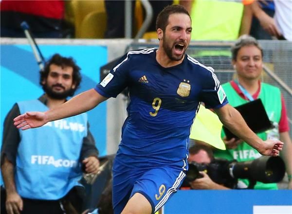  جونزالو هيجواين 