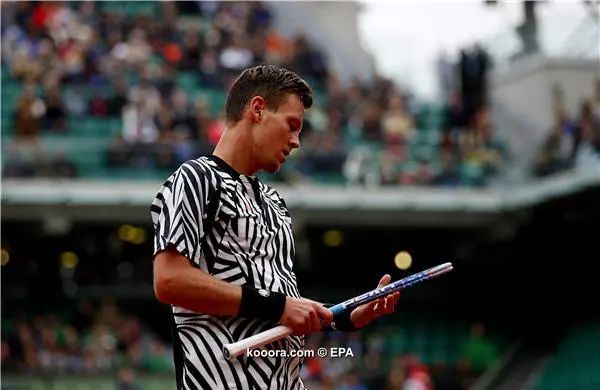 ?i=epa%2ftennis%2f2016-06%2f2016-06-02-05342042_epa