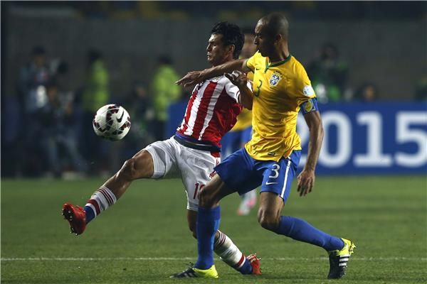 جواو ميراندا من مباراة منتخبه أمام باراجواي