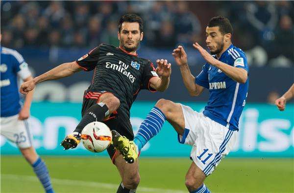 يونس بلهندة من مباراة فريقه أمام هامبورغ