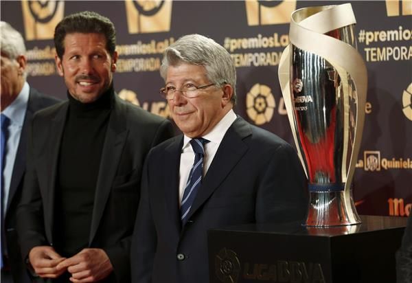 سيريزو رفقة سيميوني 