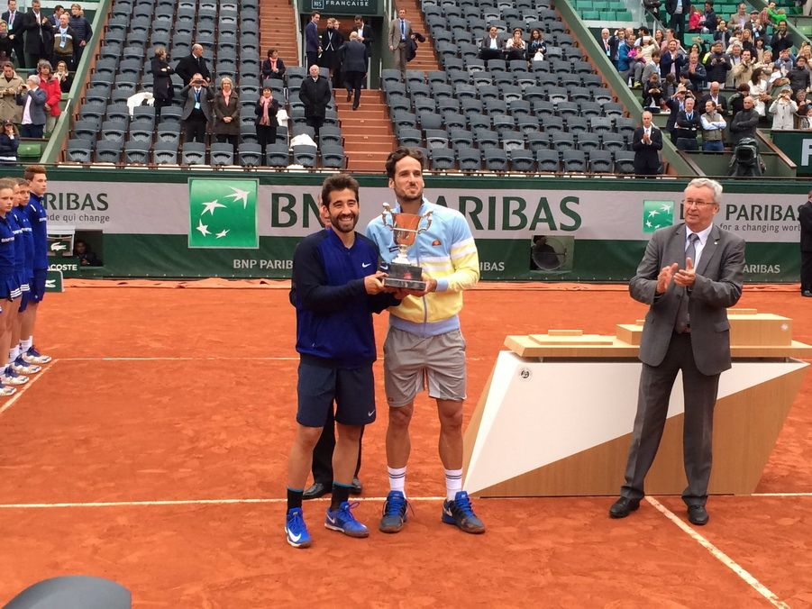 فليسيانو ومارك لوبيز مع لقب البطولة