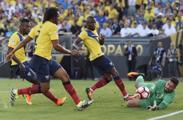 2016-06-05t032122z_1917471404_nocid_rtrmadp_3_soccer-2016-copa-america-centenario-ecuador-at-brazil_reuters
