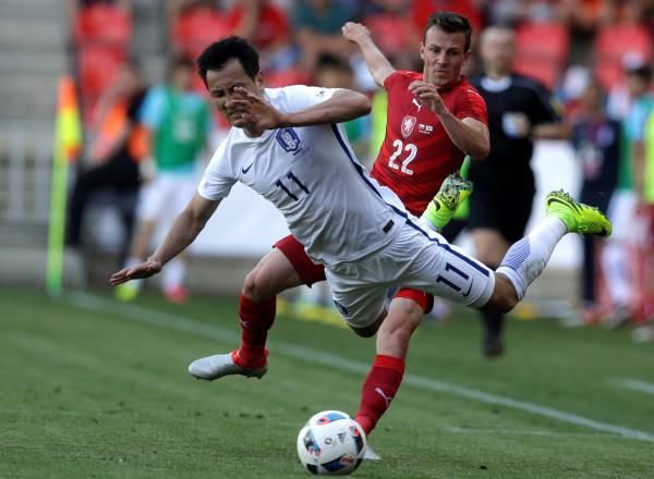 2016-06-05t145525z_1900972328_s1aetieertac_rtrmadp_3_soccer-friendly_reuters