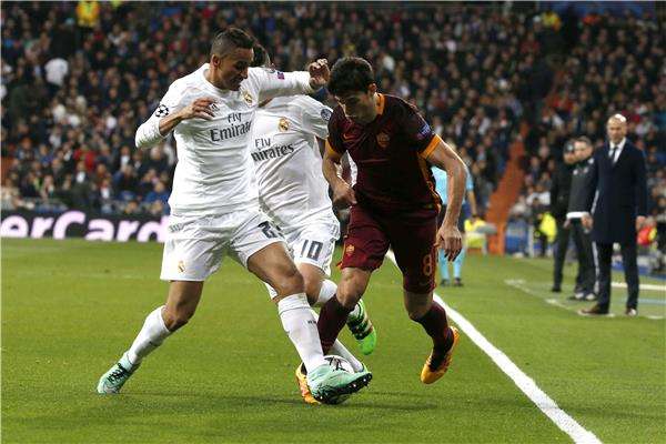 دانيلو في مباراة فريقه أمام برشلونة