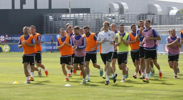 2016-06-07t122039z_1788101297_lr1ec670ya4z6_rtrmadp_3_soccer-euro-nir_reuters