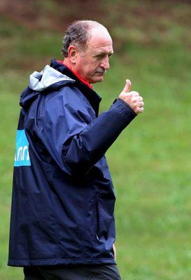 البرازيلي لويز فيليبي سكولاري 