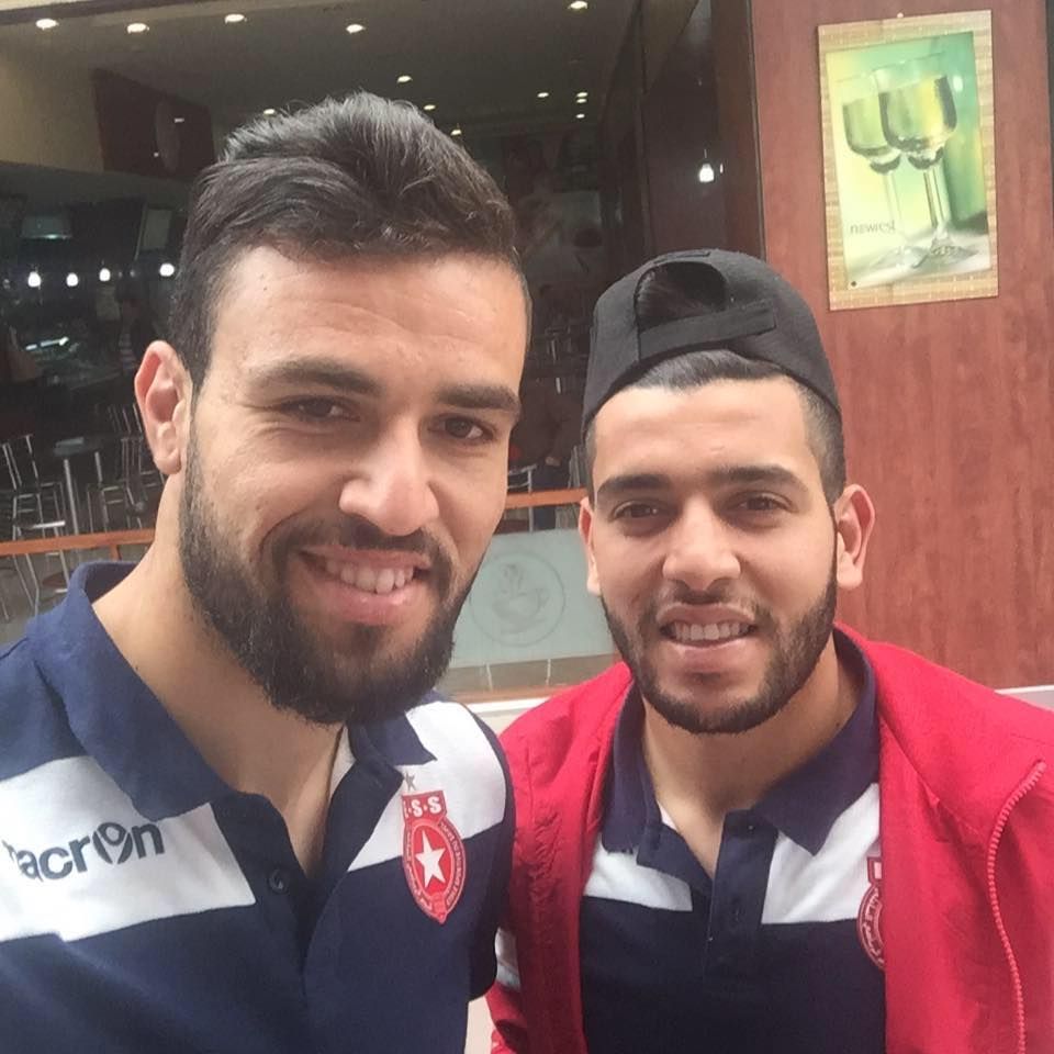 حمدي النقاز (على اليسار) صحبة محمد امين بن عمر