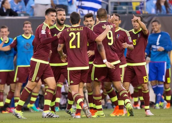 2016-06-10t004902z_2121707116_nocid_rtrmadp_3_soccer-2016-copa-america-centenario-uruguay-at-venezuela_reuters