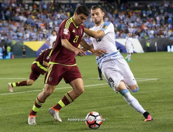 ?i=reuters%2f2016-06-10%2f2016-06-10t022430z_2049147244_nocid_rtrmadp_3_soccer-2016-copa-america-centenario-uruguay-at-venezuela_reuters