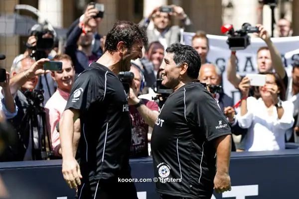 ?i=reuters%2f2016-06-09%2f2016-06-09t141355z_104893447_d1aetixsghab_rtrmadp_3_soccer-charity-pele-maradona_reuters