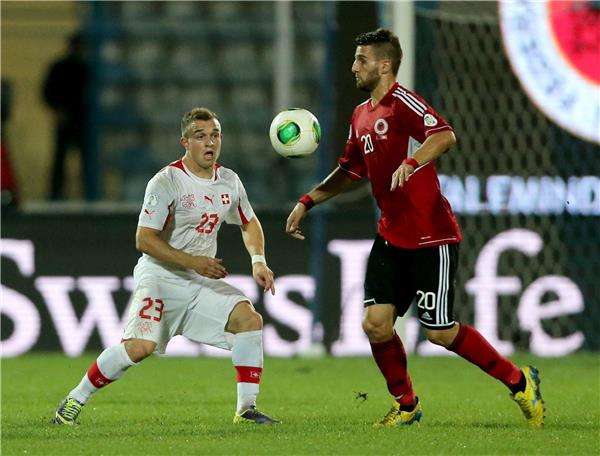 لقطة من أخر مباراة جمعت البانيا مع سويسرا