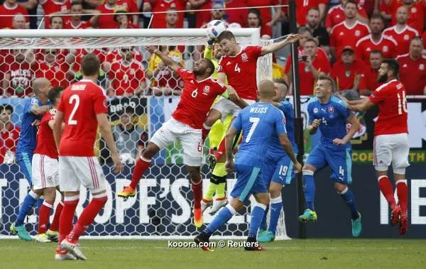 ?i=reuters%2f2016-06-11%2f2016-06-11t174005z_108668405_mt1aci14432937_rtrmadp_3_soccer-euro-wal-svk_reuters