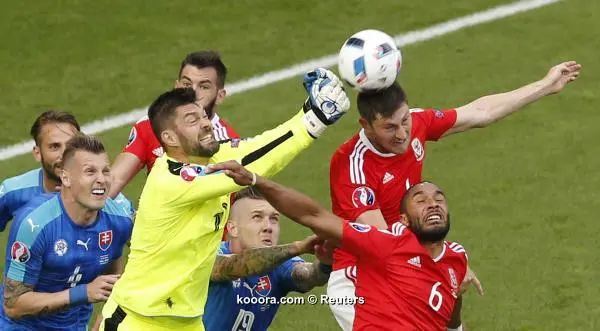 ?i=reuters%2f2016-06-11%2f2016-06-11t174207z_108668527_mt1aci14432946_rtrmadp_3_soccer-euro-wal-svk_reuters