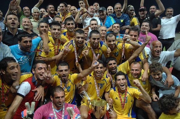الفريق الفائز بالدوري 2012 – 2013