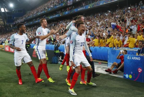 2016-06-11t204039z_108679239_mt1aci14433465_rtrmadp_3_soccer-euro-eng-rus_reuters