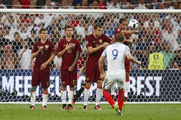2016-06-11t204137z_108679297_mt1aci14433468_rtrmadp_3_soccer-euro-eng-rus_reuters