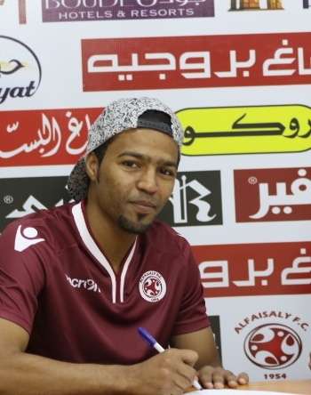 عمر عبدالعزيز