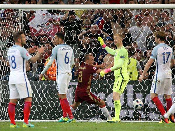 مباراة إنجلترا وروسيا