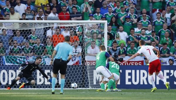 2016-06-12t170902z_108752942_mt1aci14434368_rtrmadp_3_soccer-euro-pol-nir_reuters