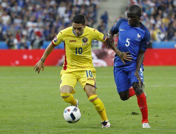 نيكولاي ستانسيو من مباراة منتخبه أمام فرنسا