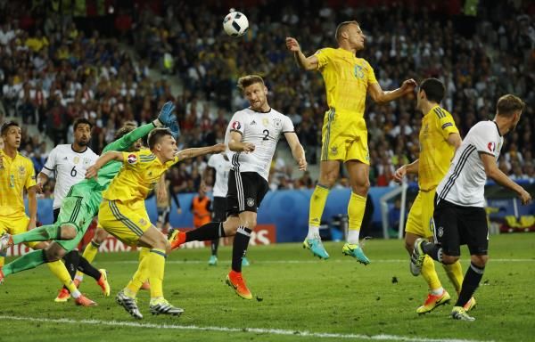 2016-06-12t203239z_108765159_mt1aci14434871_rtrmadp_3_soccer-euro-ger-ukr_reuters