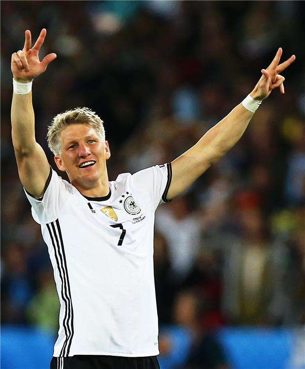 باستيان شفاينشتايجر