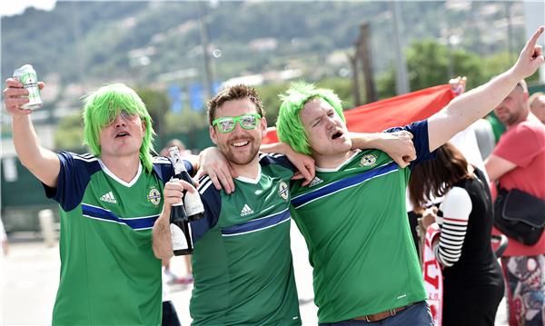 من مشجعي ايرلندا الشمالية