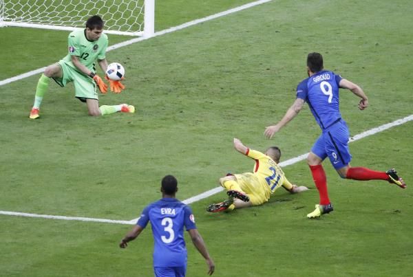 2016-06-10t204559z_1608545718_lr1ec6a1locaa_rtrmadp_3_soccer-euro-fra-rom_reuters