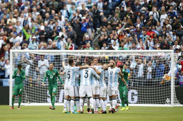2016-06-15t025021z_725503381_nocid_rtrmadp_3_soccer-2016-copa-america-centenario-argentina-at-bolivia_reuters