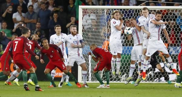 2016-06-14t205530z_108939330_mt1aci14437905_rtrmadp_3_soccer-euro-por-ice_reuters