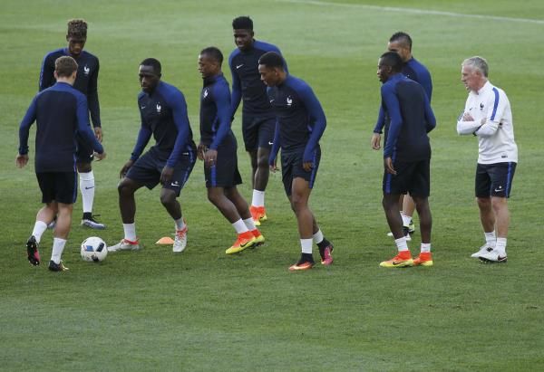 2016-06-14t171627z_870944611_lr1ec6e1bz5g4_rtrmadp_3_soccer-euro-fra_reuters