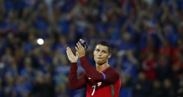 2016-06-14t205438z_108939278_mt1aci14437898_rtrmadp_3_soccer-euro-por-ice_reuters
