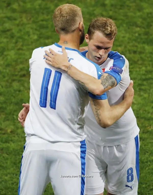 ?i=reuters%2f2016-06-15%2f2016-06-15t142534z_109002334_mt1aci14438522_rtrmadp_3_soccer-euro-rus-svk_reuters