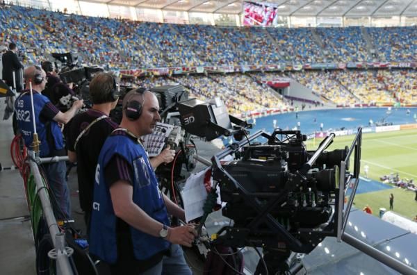 2012-07-01t180152z_136278728_lr2e8711e2uxn_rtrmadp_3_soccer-euro_reuters