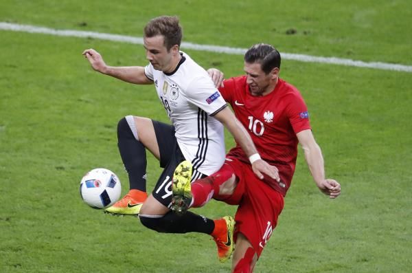 2016-06-16t193341z_109107221_mt1aci14441162_rtrmadp_3_soccer-euro-ger-pol_reuters