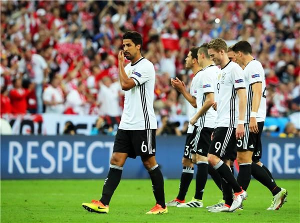 لاعبو ألمانيا بعد مباراة أمس