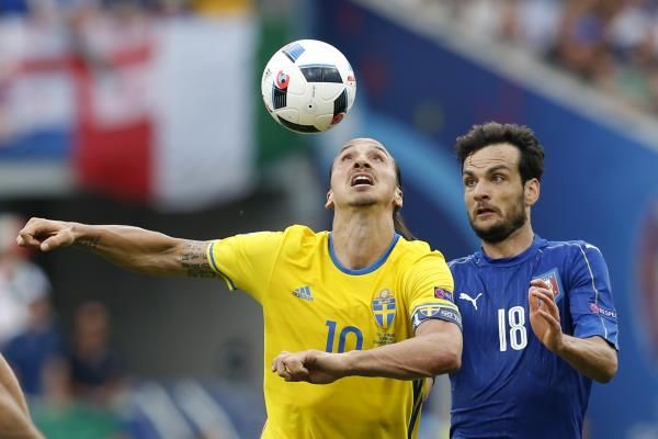 2016-06-17t145357z_109176837_mt1aci14442161_rtrmadp_3_soccer-euro-ita-swe_reuters
