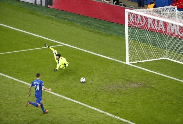 2016-06-17t163915z_109183155_mt1aci14442554_rtrmadp_3_soccer-euro-cze-cro_reuters