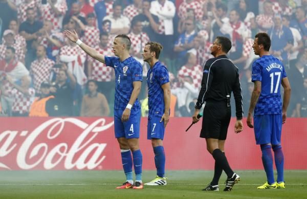 راكتيتش يطلب من جماهيره التوقف عن الشغب