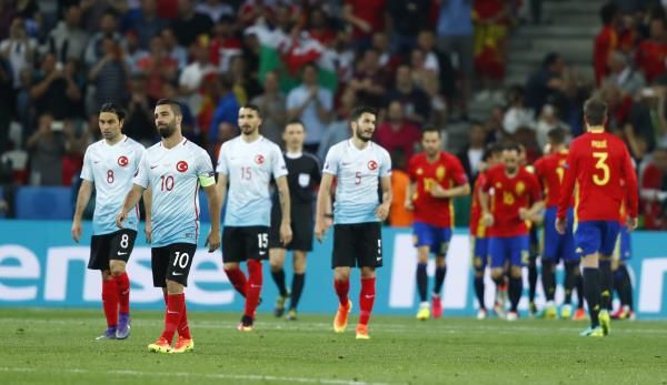 2016-06-17t201201z_109195921_mt1aci14443173_rtrmadp_3_soccer-euro-esp-tur_reuters