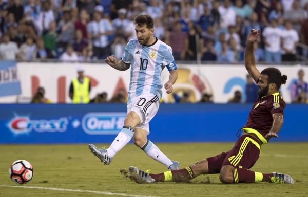 2016-06-19t020527z_1186966826_nocid_rtrmadp_3_soccer-2016-copa-america-centenario-argentina-at-venezuela_reuters