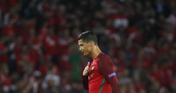 2016-06-18t211033z_109285833_mt1aci14444831_rtrmadp_3_soccer-euro-por-aus_reuters