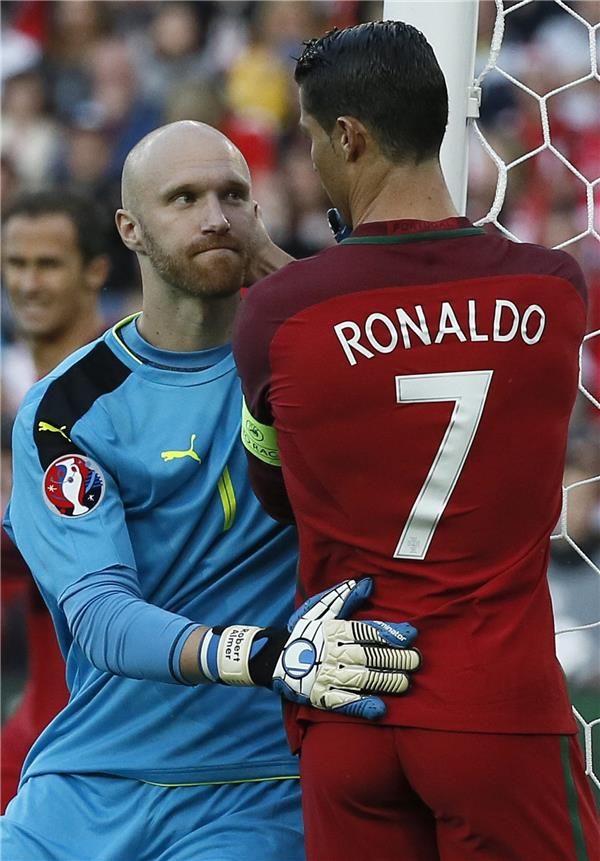 رونالدو وألمير 