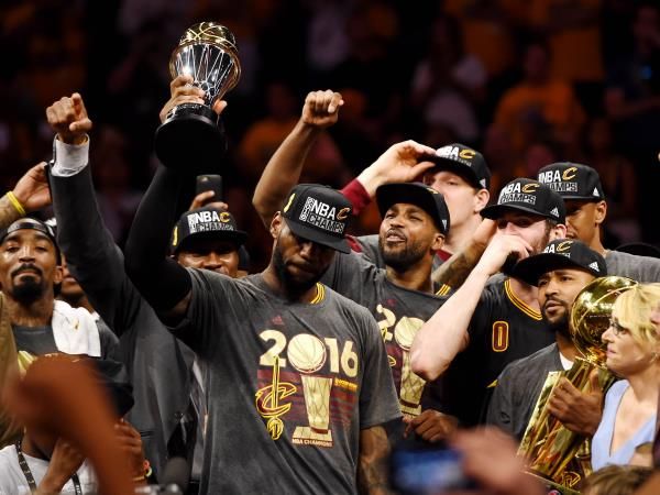 2016-06-20t030605z_1000685549_nocid_rtrmadp_3_nba-finals-cleveland-cavaliers-at-golden-state-warriors_reuters