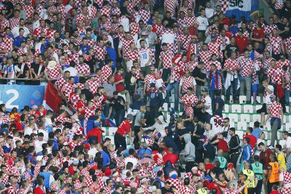 2016-06-17t180053z_109188053_mt1aci14442860_rtrmadp_3_soccer-euro-cze-cro_reuters