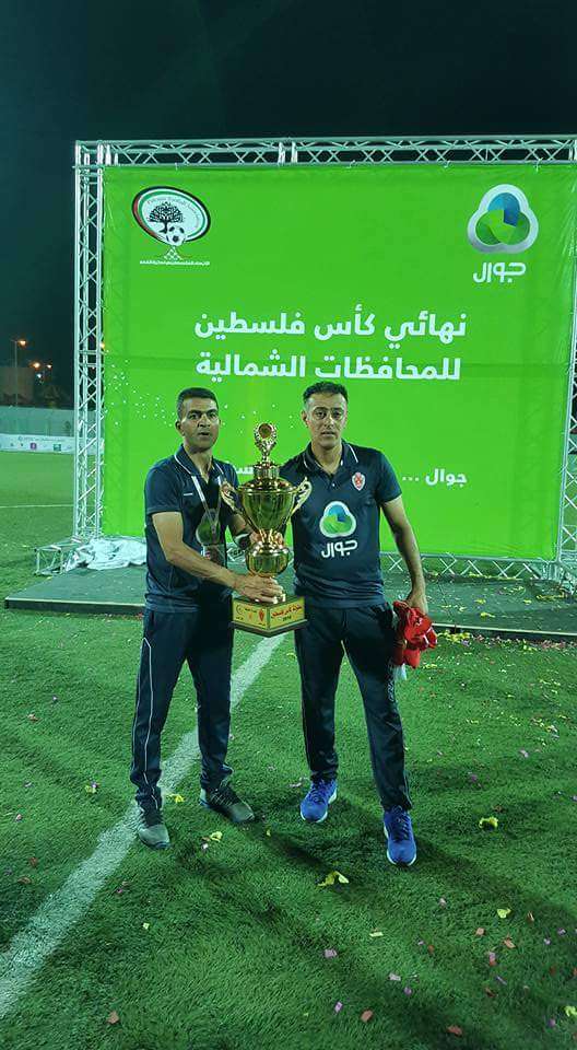 أبو عليا يرفع الكأس برفقة صندوقة